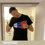 【五輪】選手村、海外選手から大酷評　首を曲げながらシャワー、日本語だらけの設備、寝てる間に落ちそうな程小さな段ボールベッド★8  [ネトウヨ★]